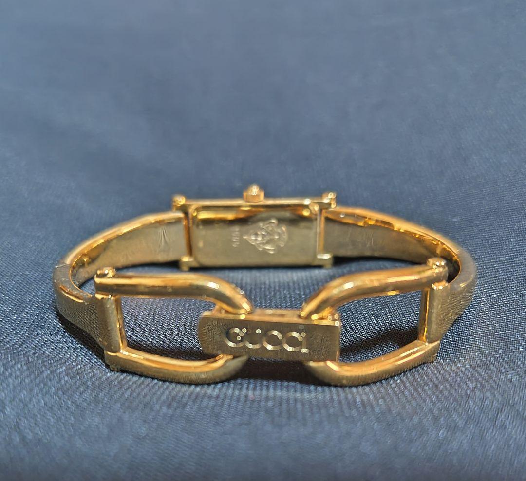 GUCCI グッチ レディース腕時計 黒文字盤 ゴールド バングル　ジャンク