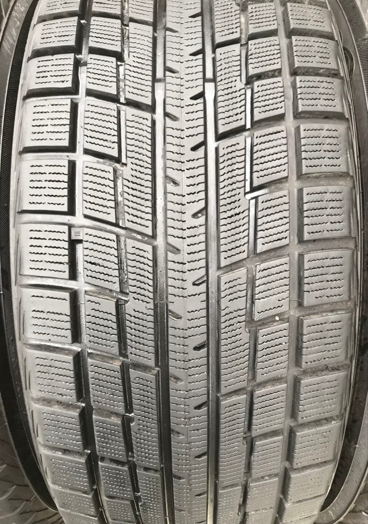 215/55 R17 94T YOKOHAMAスタッドレスタイヤ2024年