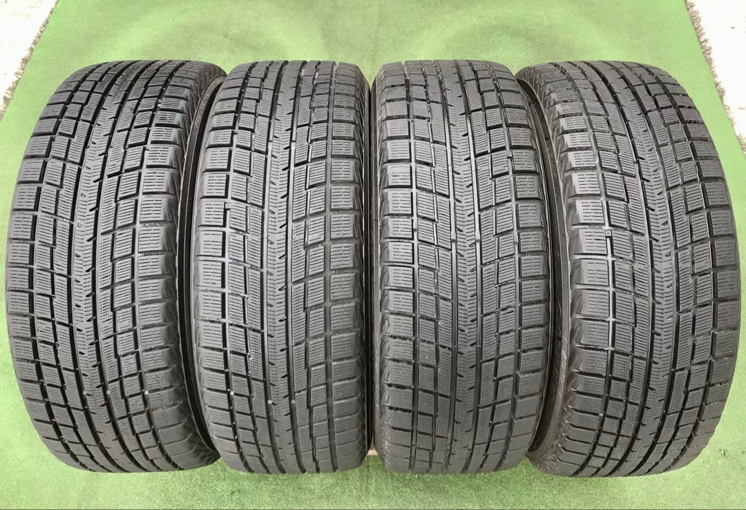 215/55 R17 94T YOKOHAMAスタッドレスタイヤ2024年