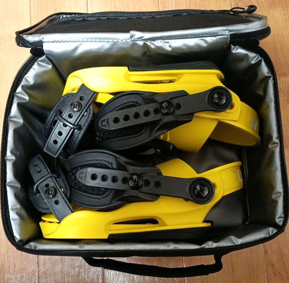 スノーボード　キッズ　ビンディング　UNION イエロー　 ケース付き