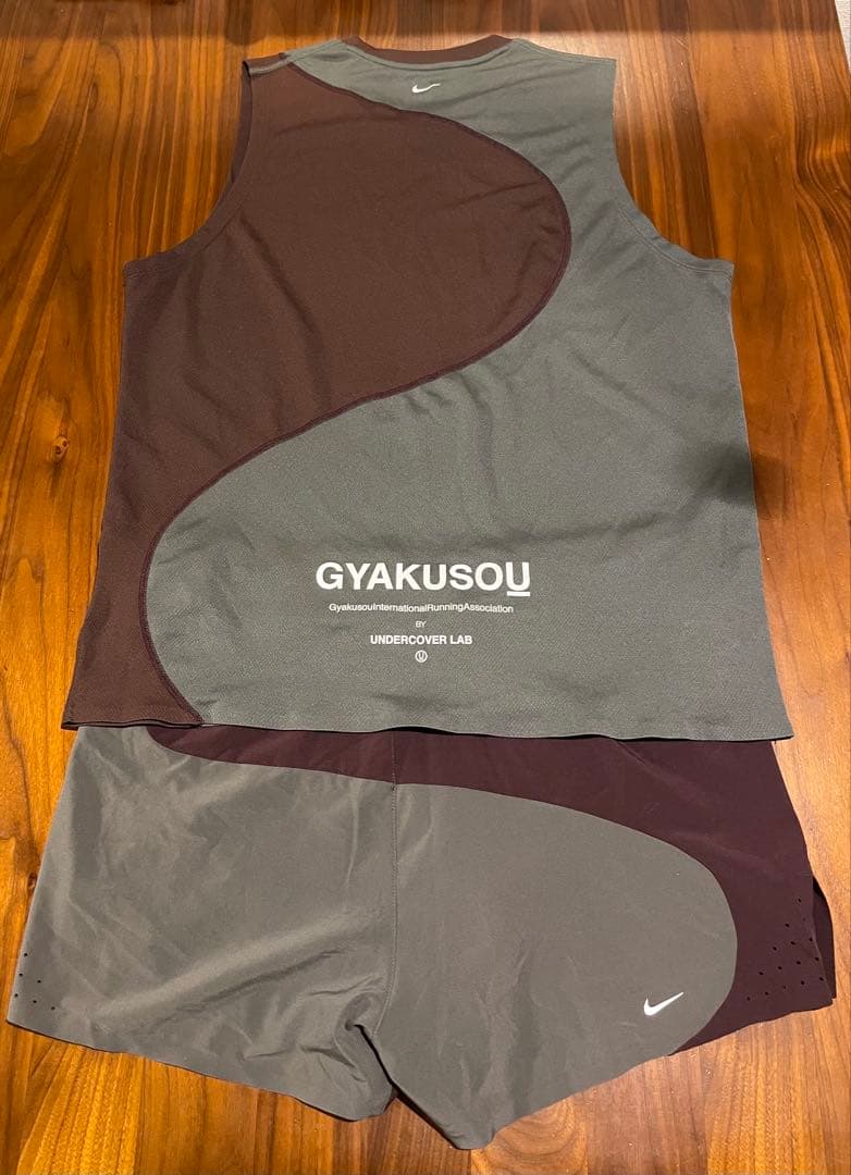 NIKE UNDERCOVER GYAKUSOU ランニングウェアセット販売