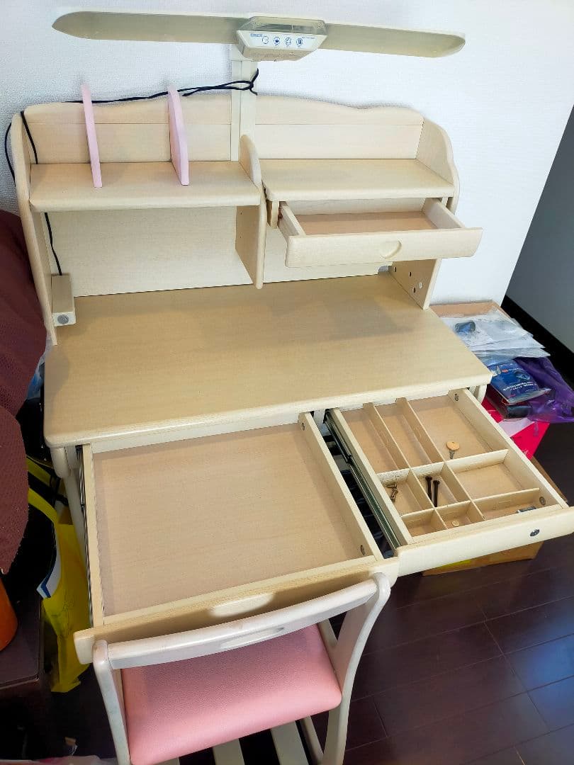 コイズミ　学習机 SB-655 ベージュ