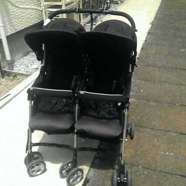 ドーナツ姫さま専用二人乗りベビーカー コンビ ツインスピンとオマケでレインカバー