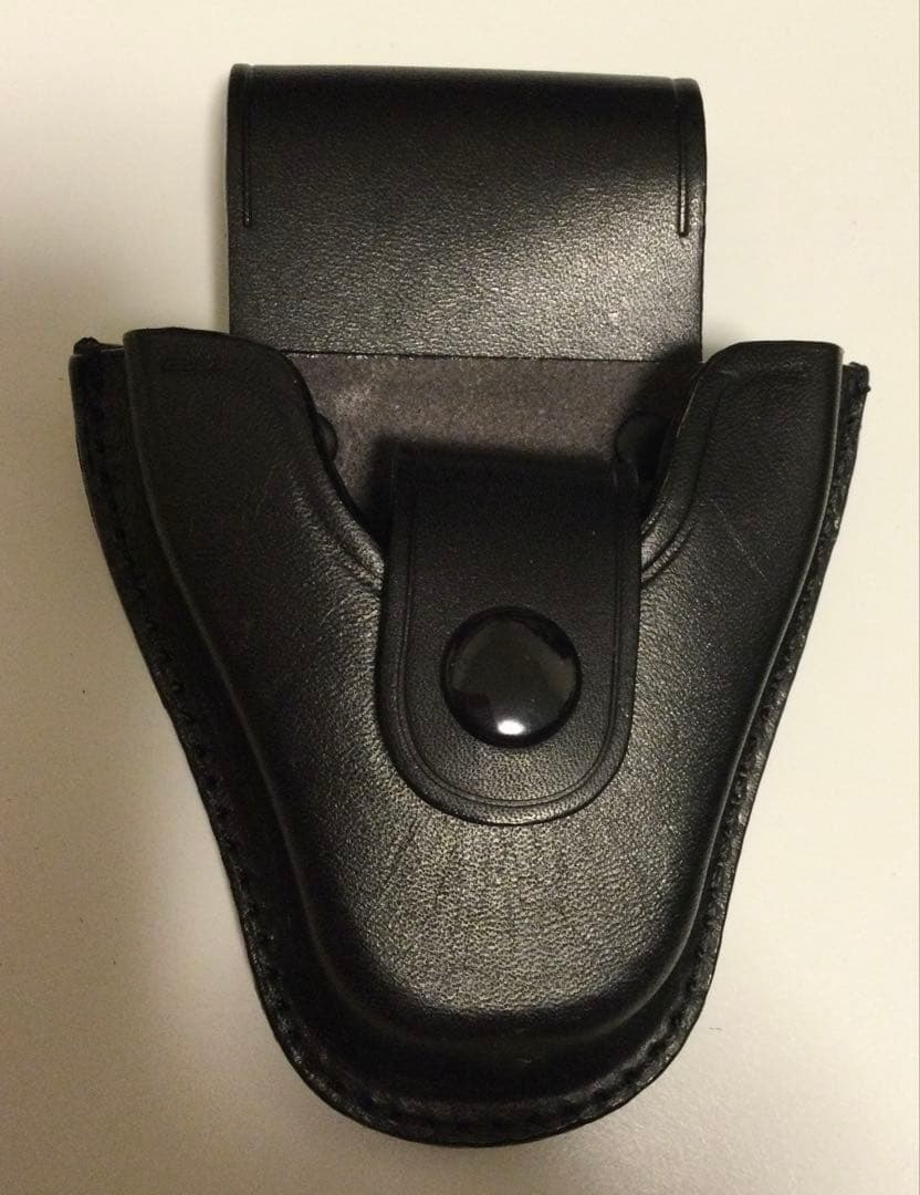 本店タイプ手錠ケース　手錠　定期入れ黒色茶色紐付き4点セット