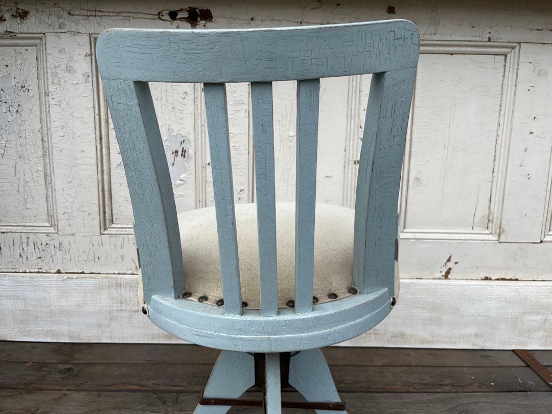 古い回転椅子　ブルーシャビーシック　アンティークヴィンテージ家具レトロ古道具