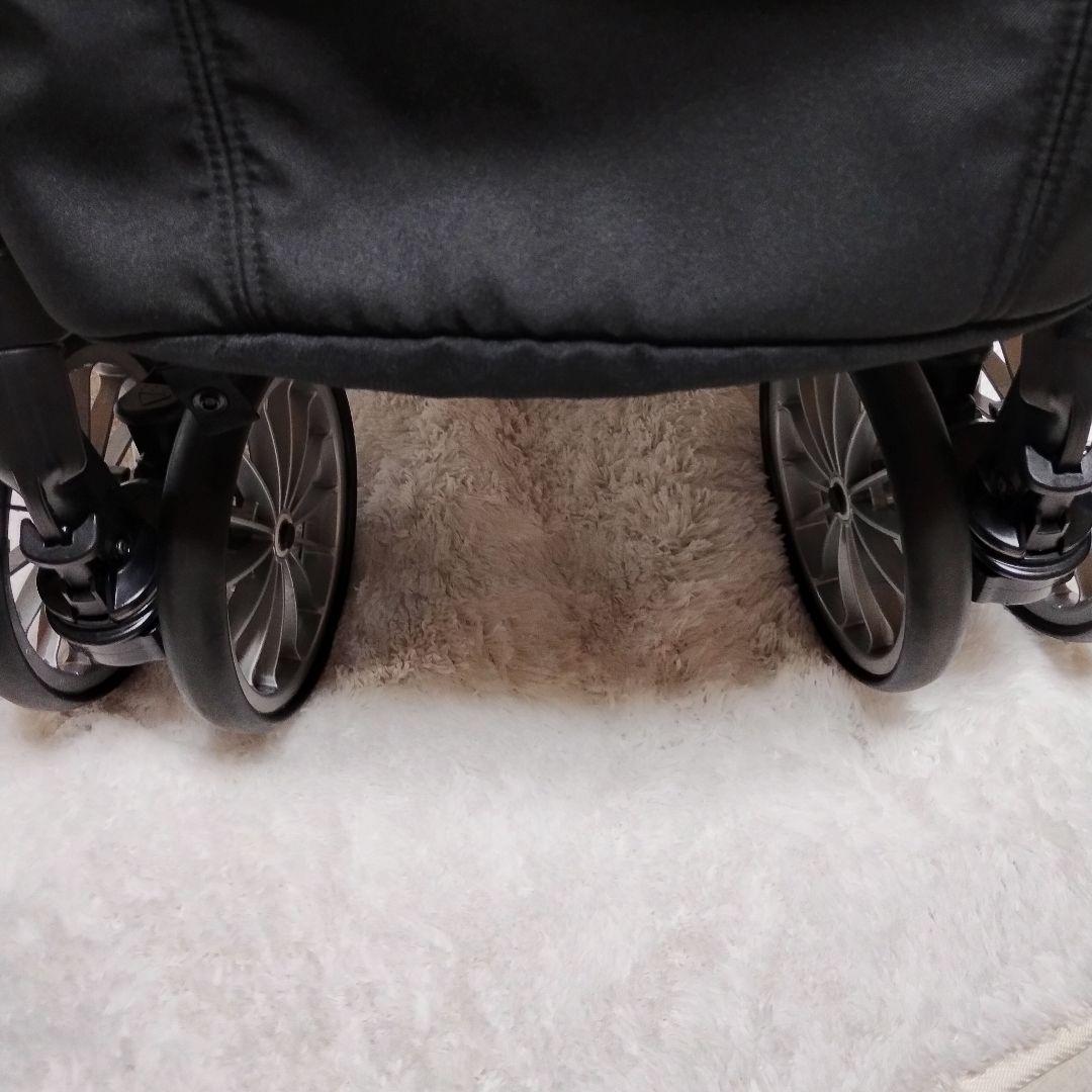 送料込み✨️コンビ アンブレッタ 4キャス プレミアム エッグショック ＵＪ