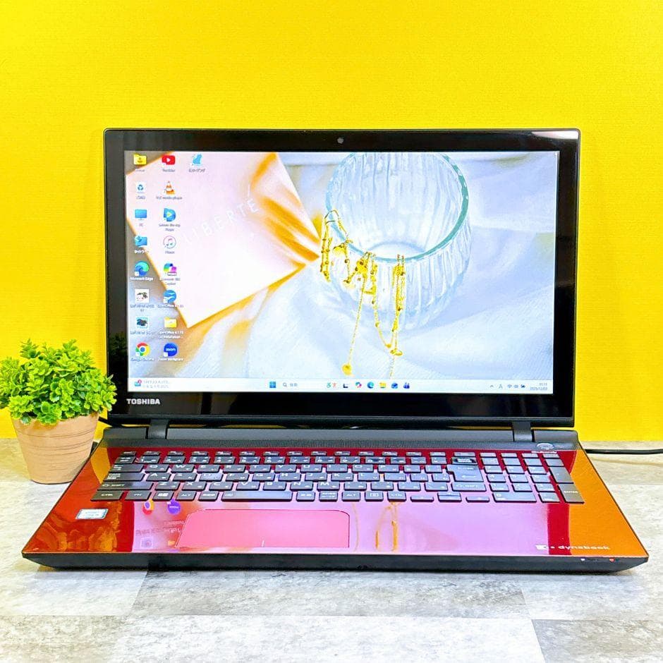 ｉ5✨おしゃれな赤❣新品SSD✨Win11カメラ付き 薄型 ブルーレイ フルHD