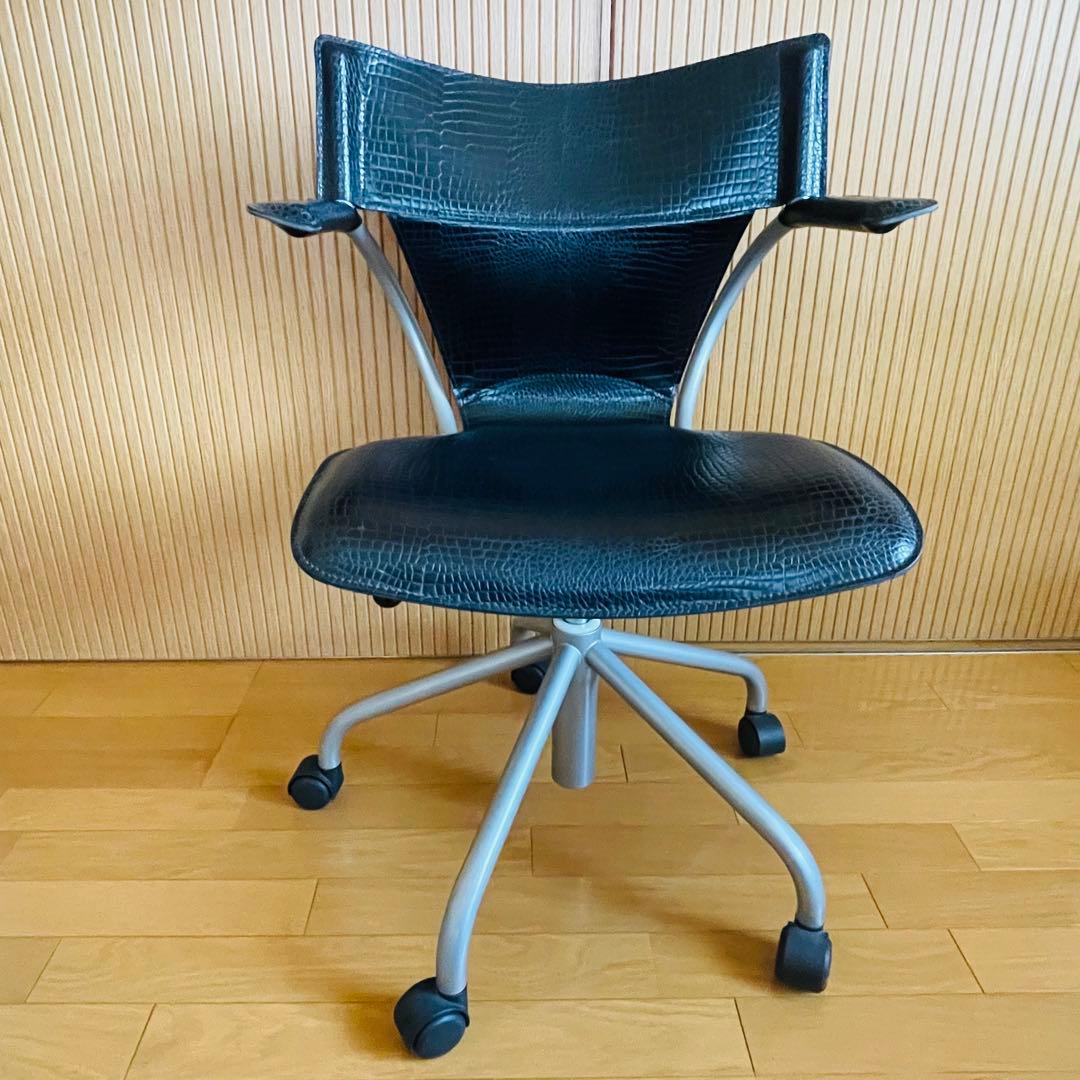 【廃盤品・希少】カリモク 合成皮革張デスクチェアー ニュークロコ ブラック