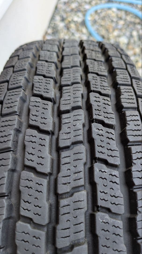 エブリィ　スタッドレスタイヤ 145/80R12 4本セット