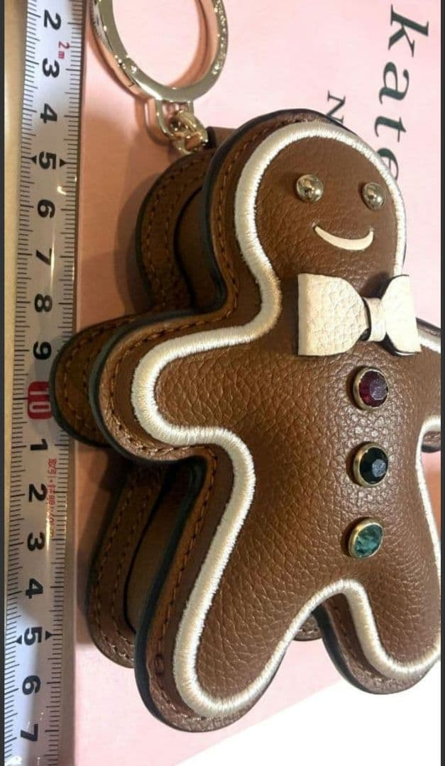 kate spade NEW YORK ジンジャーブレッドマン キーホルダー