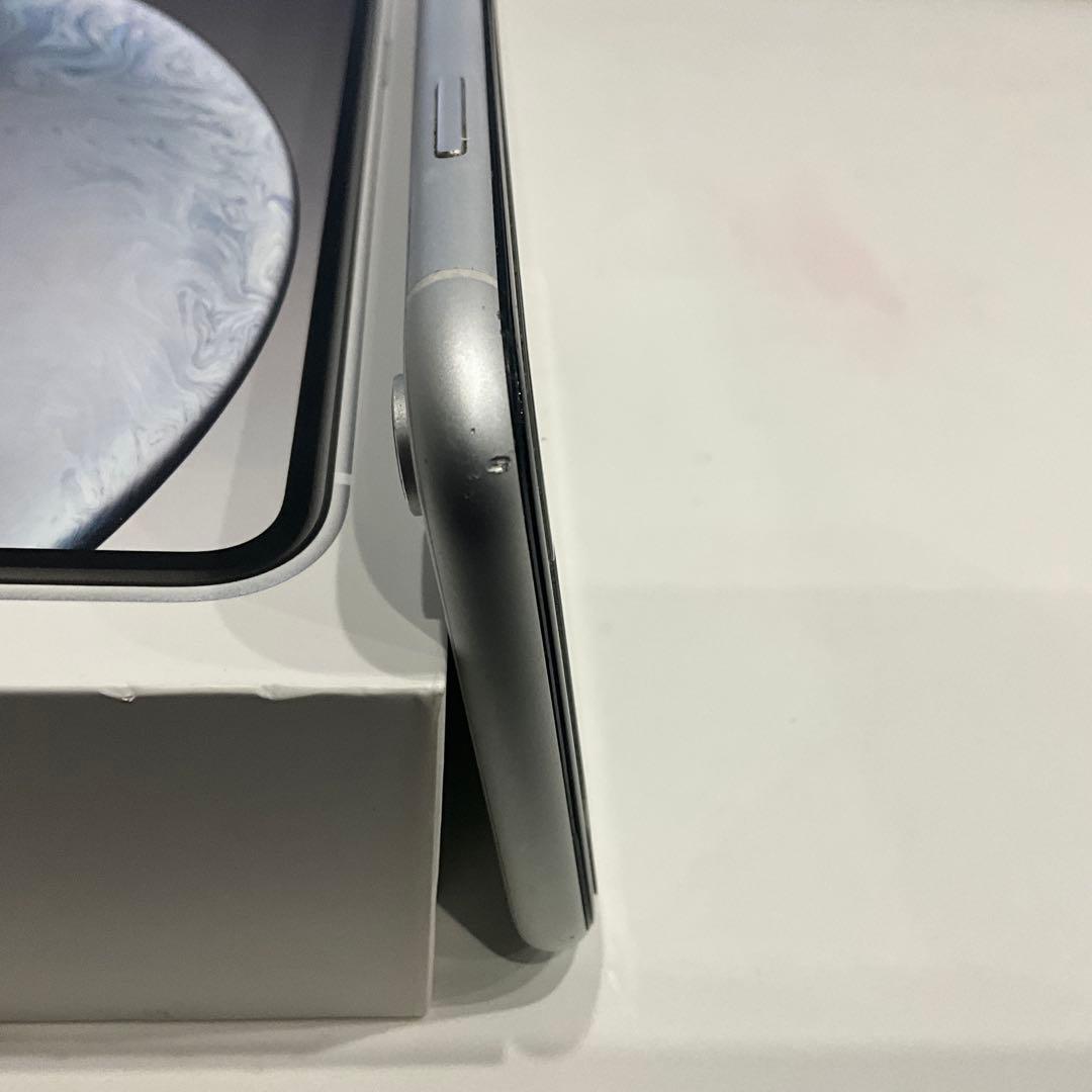 Apple iPhone XR ホワイト128GB SIMフリーケース付き