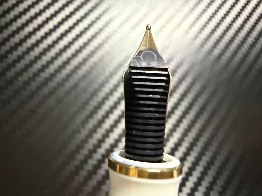 未使用に近い ペリカン スーベレーン M400 ホワイトトータス EF 万年筆