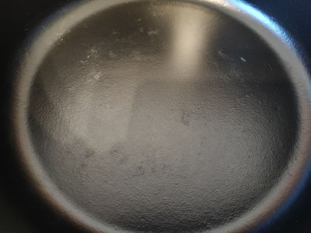 ル・クルーゼ　ビッグロゴ コレクション　シグニチャー ココット・ロンド 22