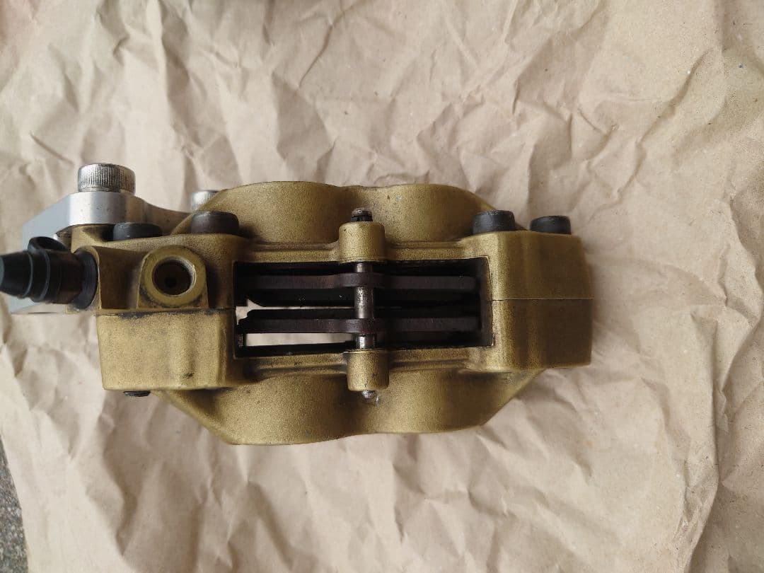 バリオス　ブレンボ40ミリ　キャリパーサポート　ゼファーリアキャリパーセット