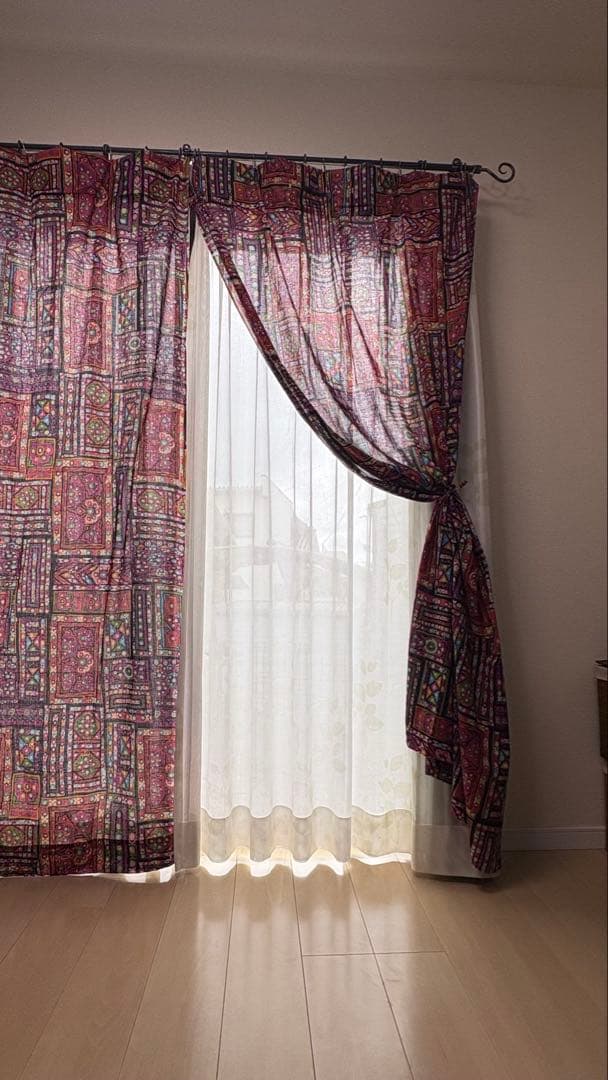 インドボヘミアンカーテン　ロングカーテン　クッションカバー付き
