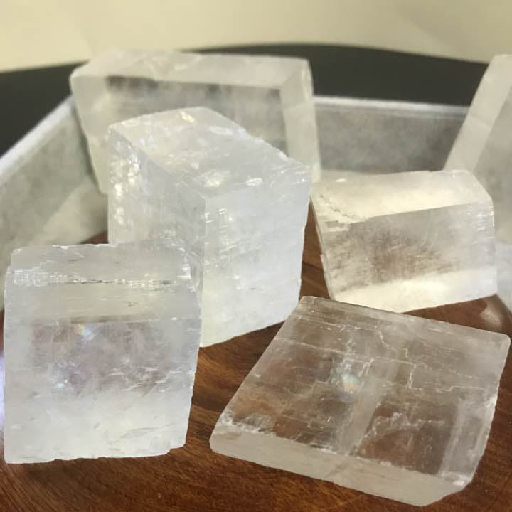 ⑦★特選♡贈答品★1.5kg超【GIFT♡箱入り10石☆クリスタルカルサイト】♡