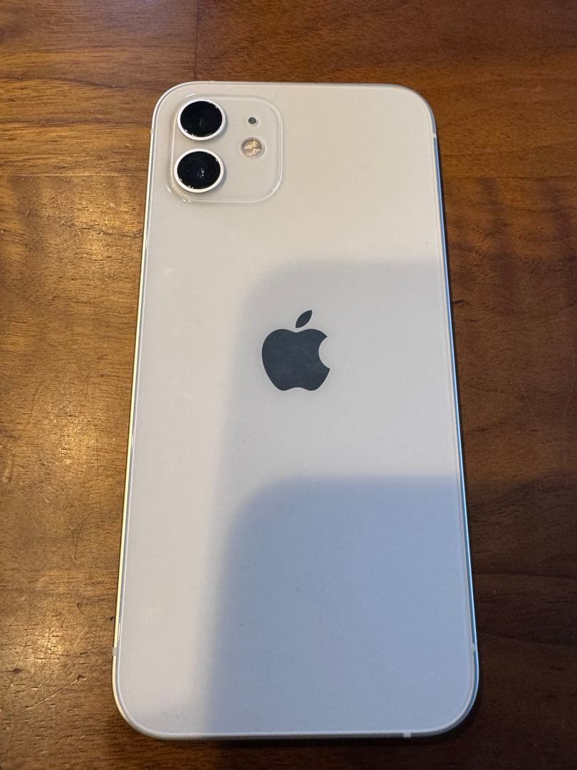 Apple iPhone 12 ホワイト 本体　64GB バッテリー84%
