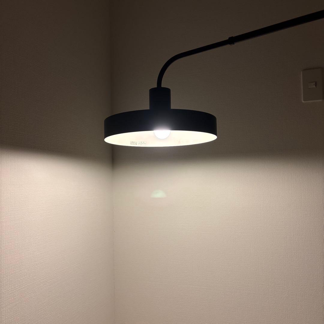 ブラック　アーム式 アイアンフロアスタンドライト　照明