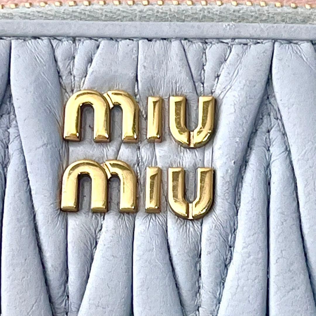 美品 現行 MIUMIU マテラッセ 二つ折り財布 箱付　0203-①