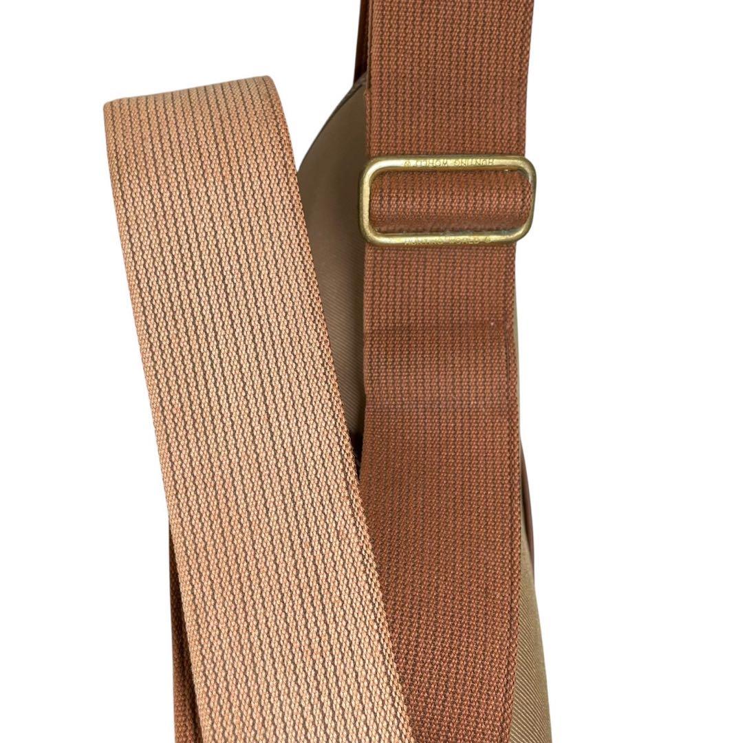 【美品】HUNTING WORLD ハンティングワールド　メッセンジャーバッグ