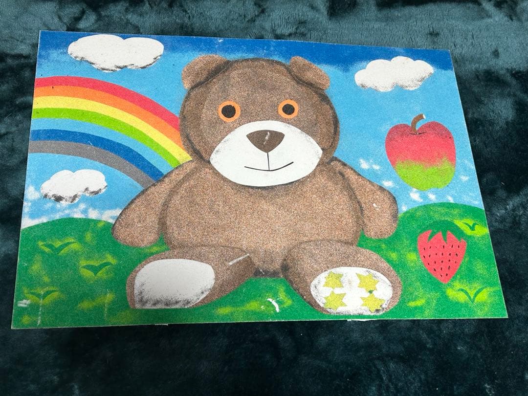 砂で作製した熊の絵