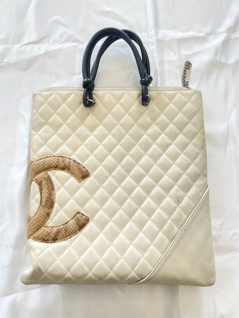 CHANEL シャネル　カンボンライン　パイソントートバッグ　ホワイト