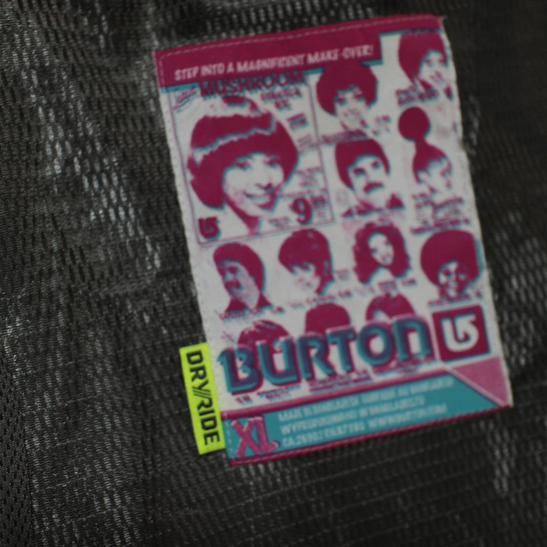 【希少 極美品 極厚地 高機能】USバートン 超デカ モンスターパーカー【XL】