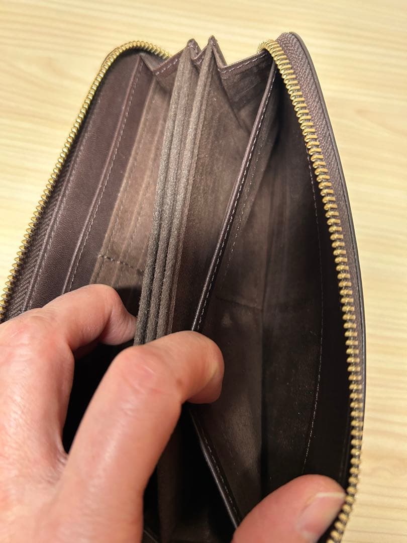 alt81 オルト81長財布 ラウンドジップ