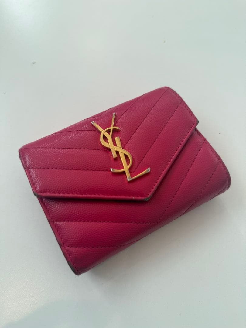YSL ピンクレザー 三つ折り財布