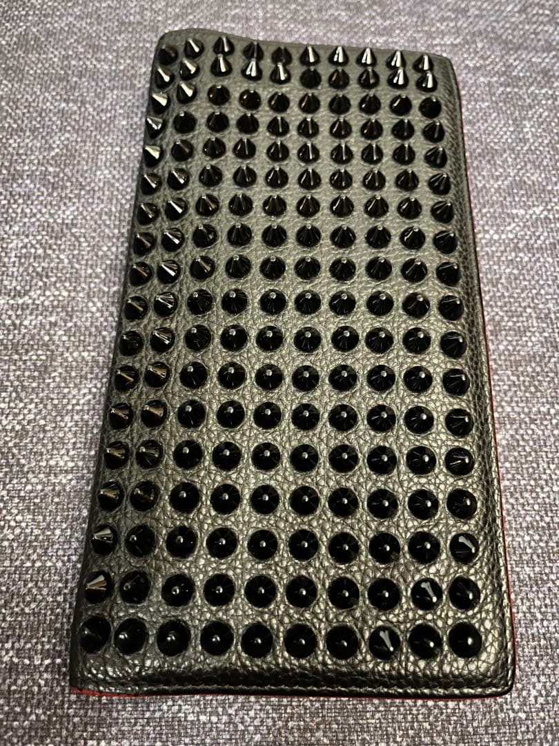 と*B様 ルブタン 長財布 2つ折り　ロング　　スパイク　ブラック　レザー