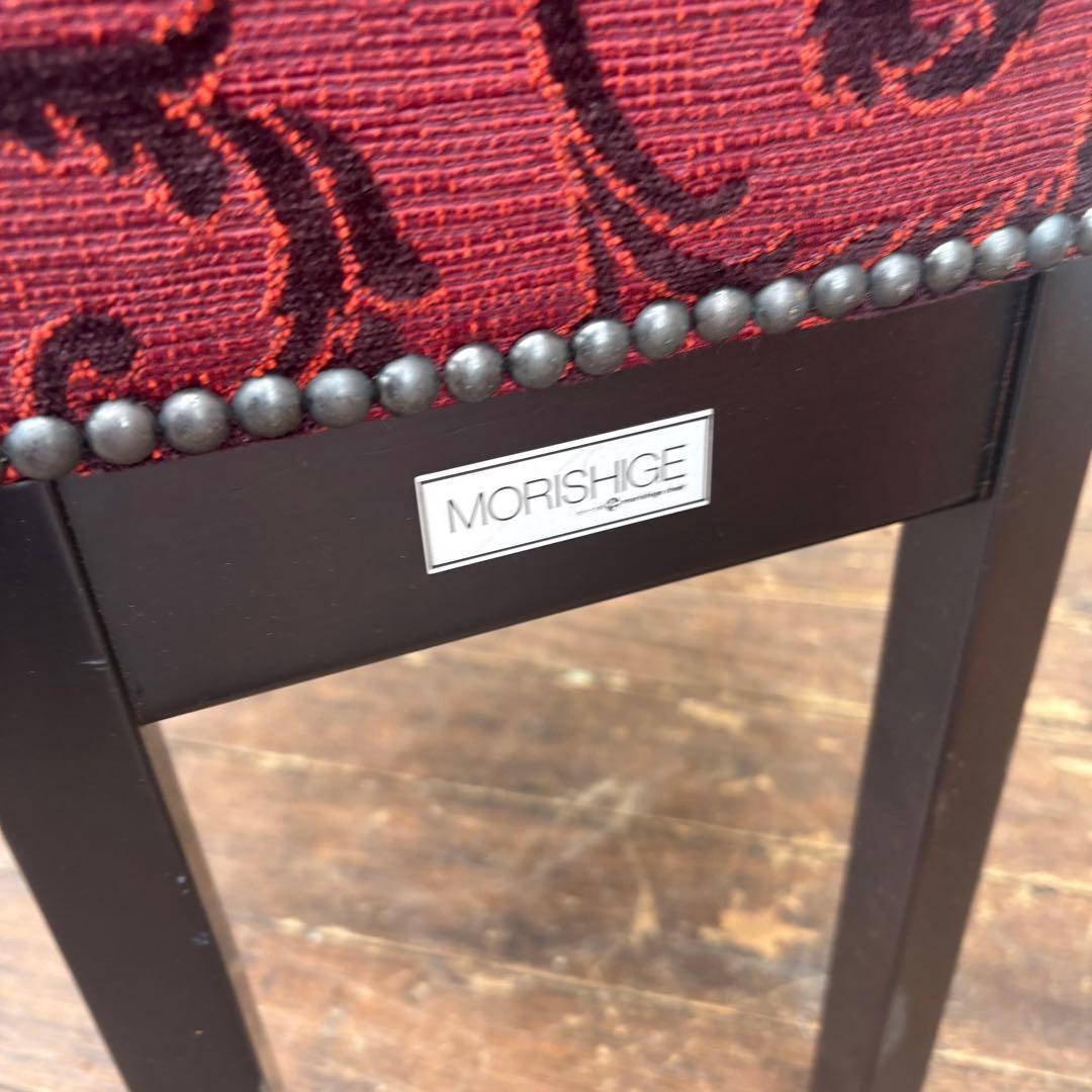 ① 森繁 アームチェア 椅子 高級家具 アンティーク 猫脚 赤系 ファブリック