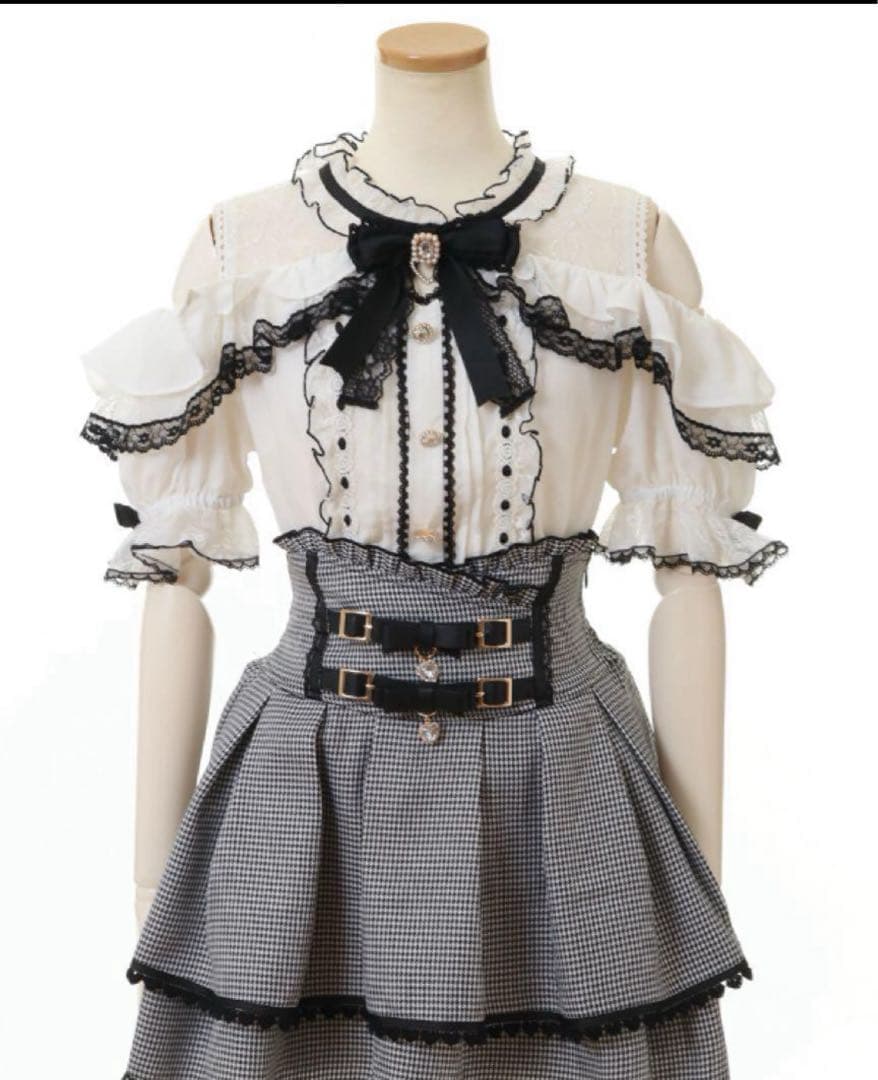 LIZLISA リズリサ オープンショルダーフリルブラウス ホワイトブラック