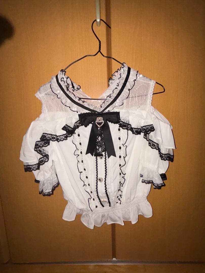 LIZLISA リズリサ オープンショルダーフリルブラウス ホワイトブラック