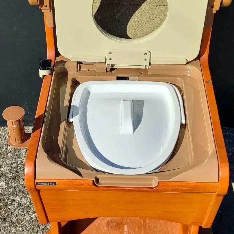 未使用Panasonic家具調トイレ 座楽アウポット ひじ掛け跳上げ直接引取歓迎