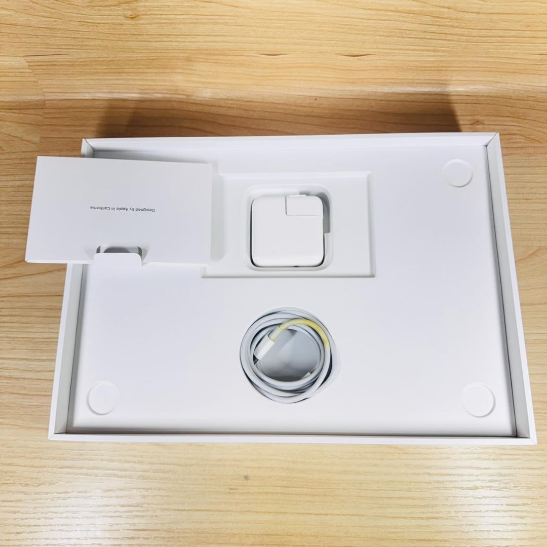 MacBook本体 P212 Apple MacBook Air M1 16GB 256GB