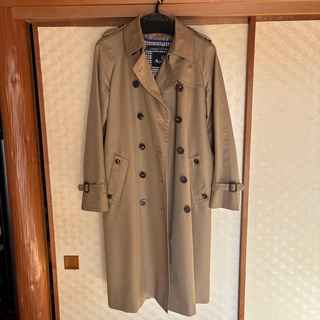 アクアスキュータムのトレンチコート