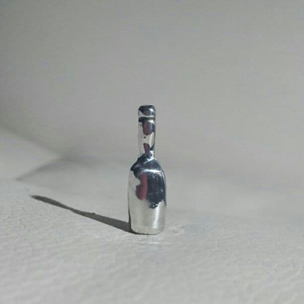 ワインボトルネックレス