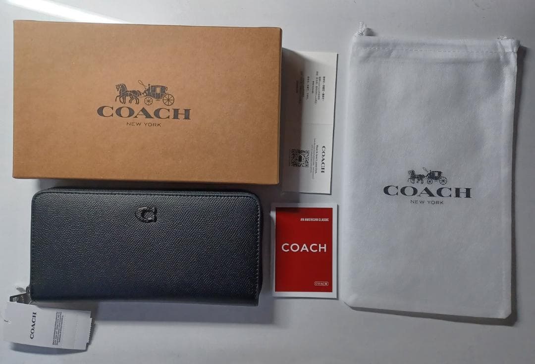 新品未使用 COACH ブラック ラウンドジップ 長財布 あんしん鑑定利用可能
