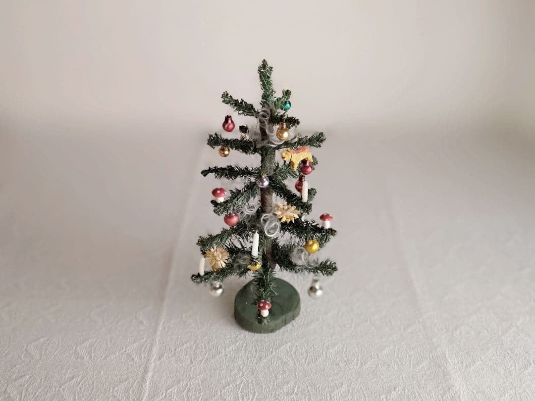 * antique ❀ キュートなオーナメント達と 本物のキャンドル * ツリー