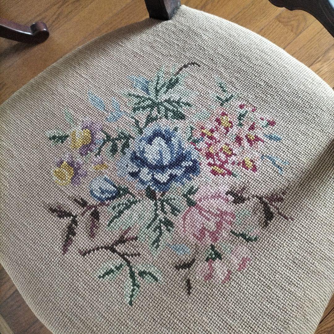 12/29 クラシック 椅子 刺繍 アンティーク　イギリス　プチポワン チェア