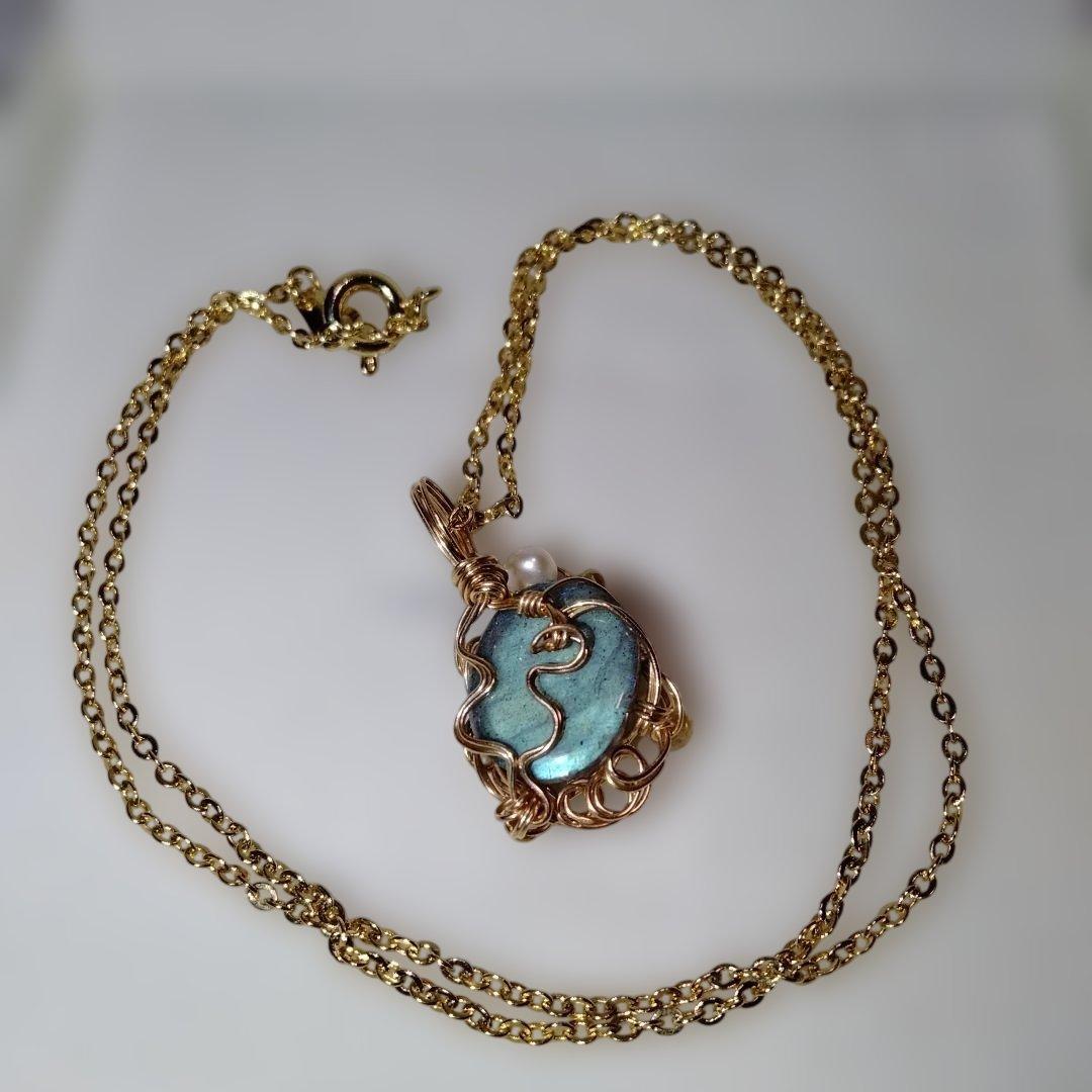 銀河の花かご　ラブラドライトペンダント