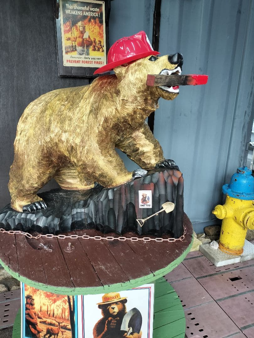 超大型木製　クマの木彫り　クマの置物　木彫り　熊の彫刻　熊　木彫