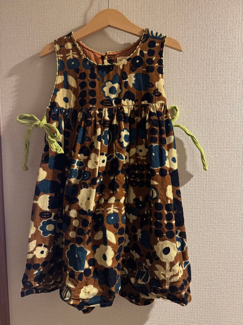 misha and puff コーデュロイ 花柄ワンピース　6Y