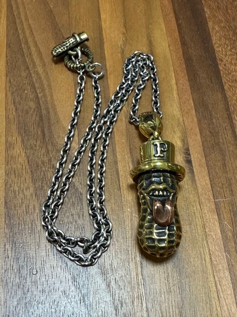 Peanuts&Co ヤチマタベロペンダント＆ネックレス