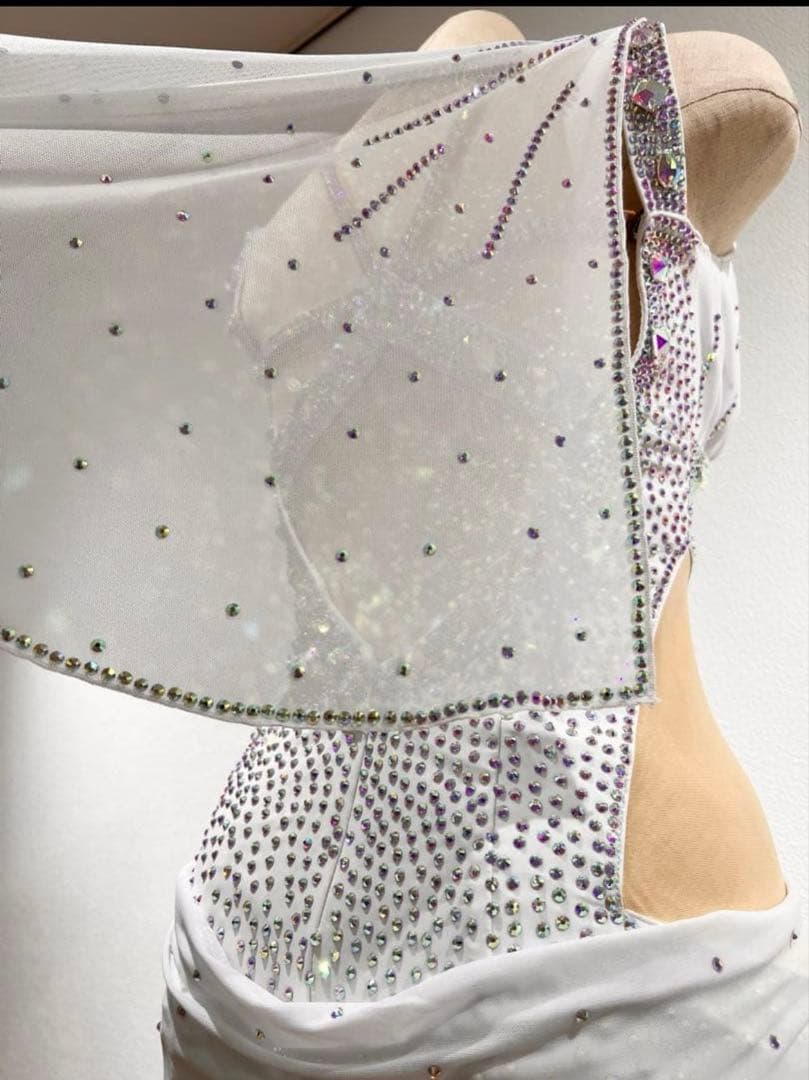 K*u様 ラテンドレス ホワイト MからL