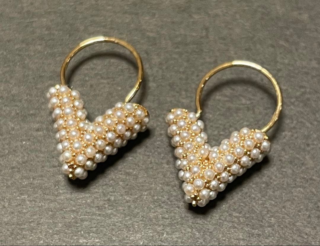 akko　ルイヴィトンvパールピアスネックレスおまとめ2点