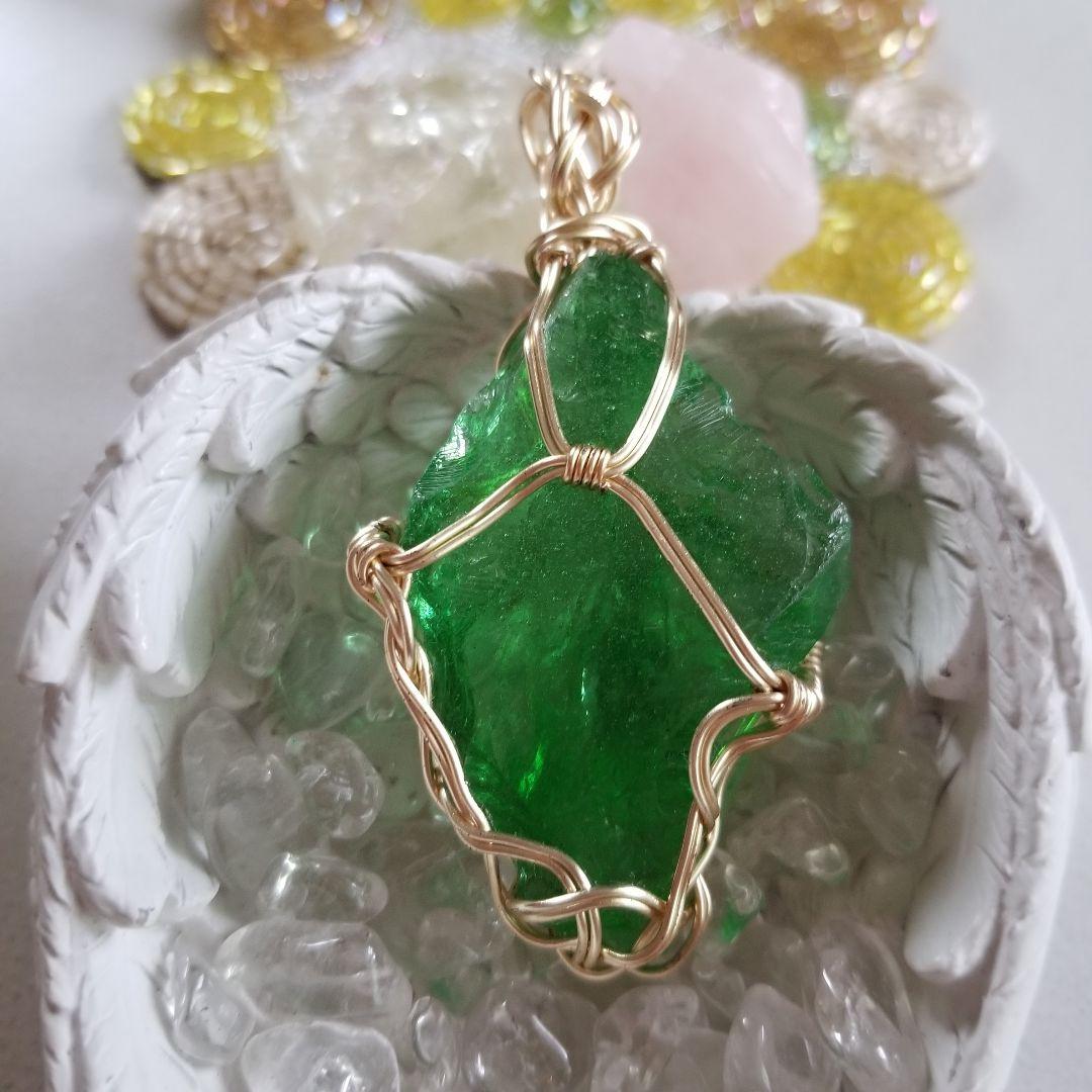 アンダラクリスタル