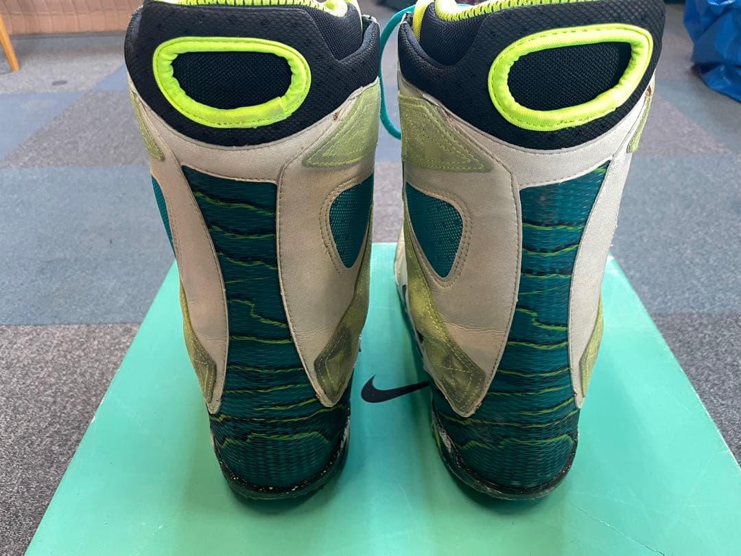 Nike ZOOM 怪獣 スノーボードブーツ メンズ