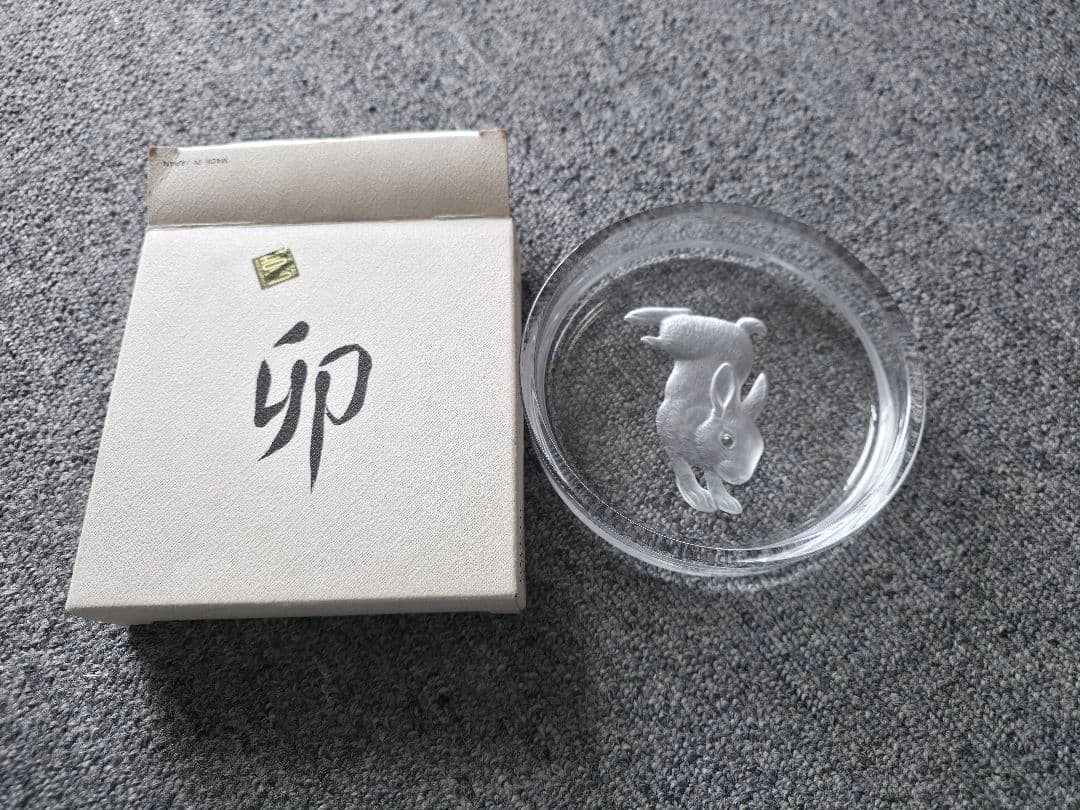HOYA クリスタル皿 ウサギの彫刻付き