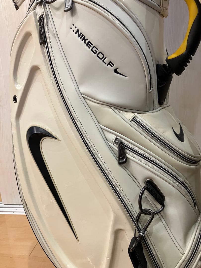 ナイキゴルフNike ツアーモデルキャディバッグ ホワイト中古